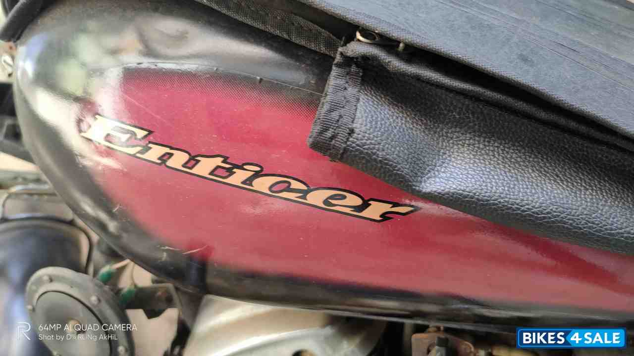 Black Yamaha Enticer