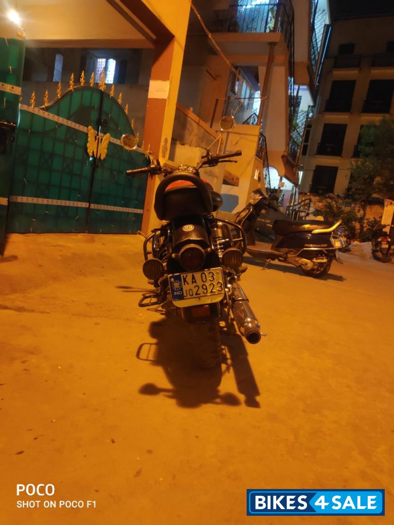 Royal Enfield Classic 350 Redditch Red