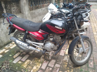Black Red Yamaha YBR 110