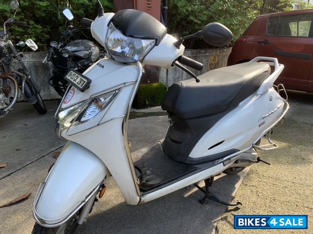 White Honda Activa 125