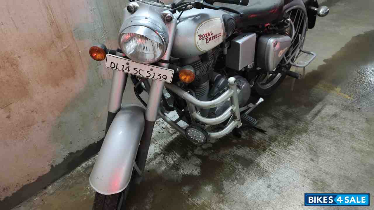 Royal Enfield Classic 350 Royal Enfield Classic 350