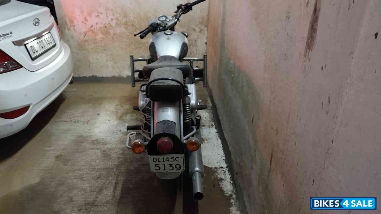 Royal Enfield Classic 350 Royal Enfield Classic 350