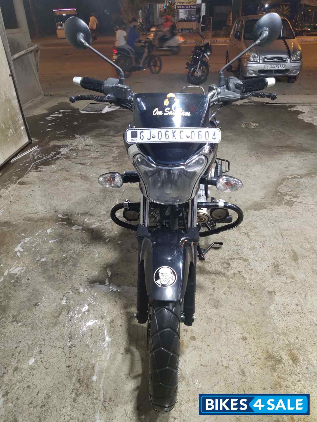 bajaj v15 red colour