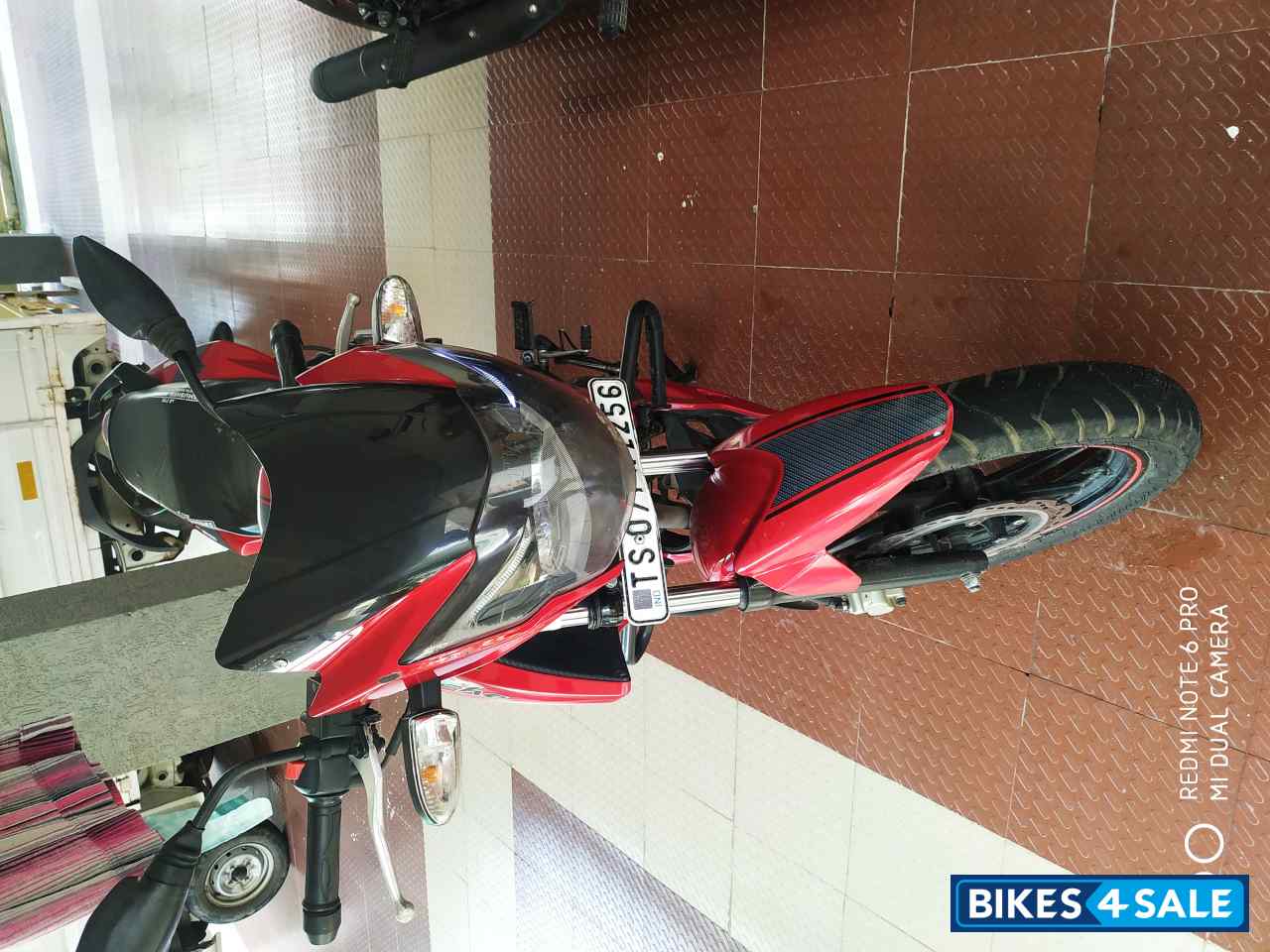 Red TVS Apache RTR 160 Red TVS Apache RTR 160