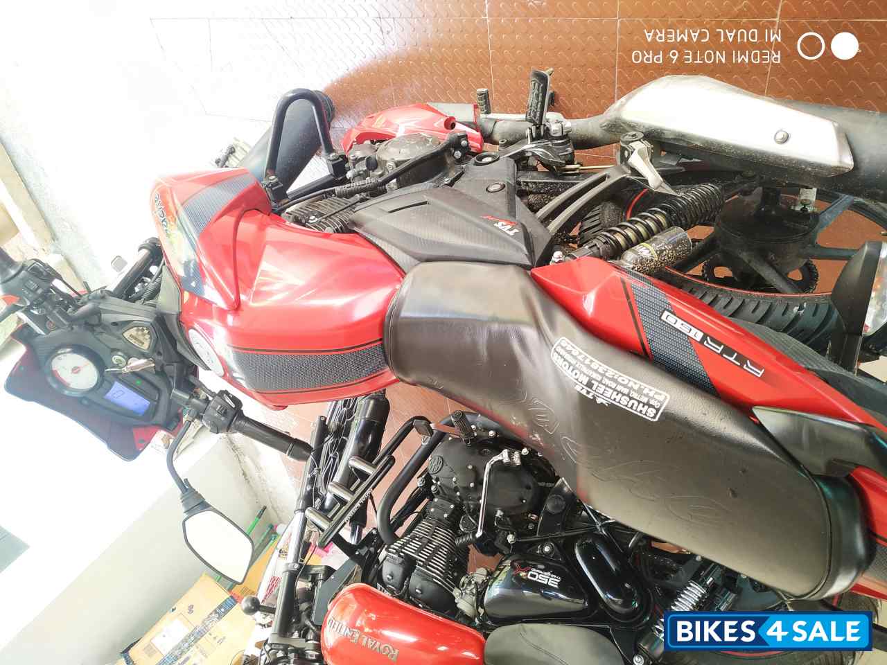 Red TVS Apache RTR 160
