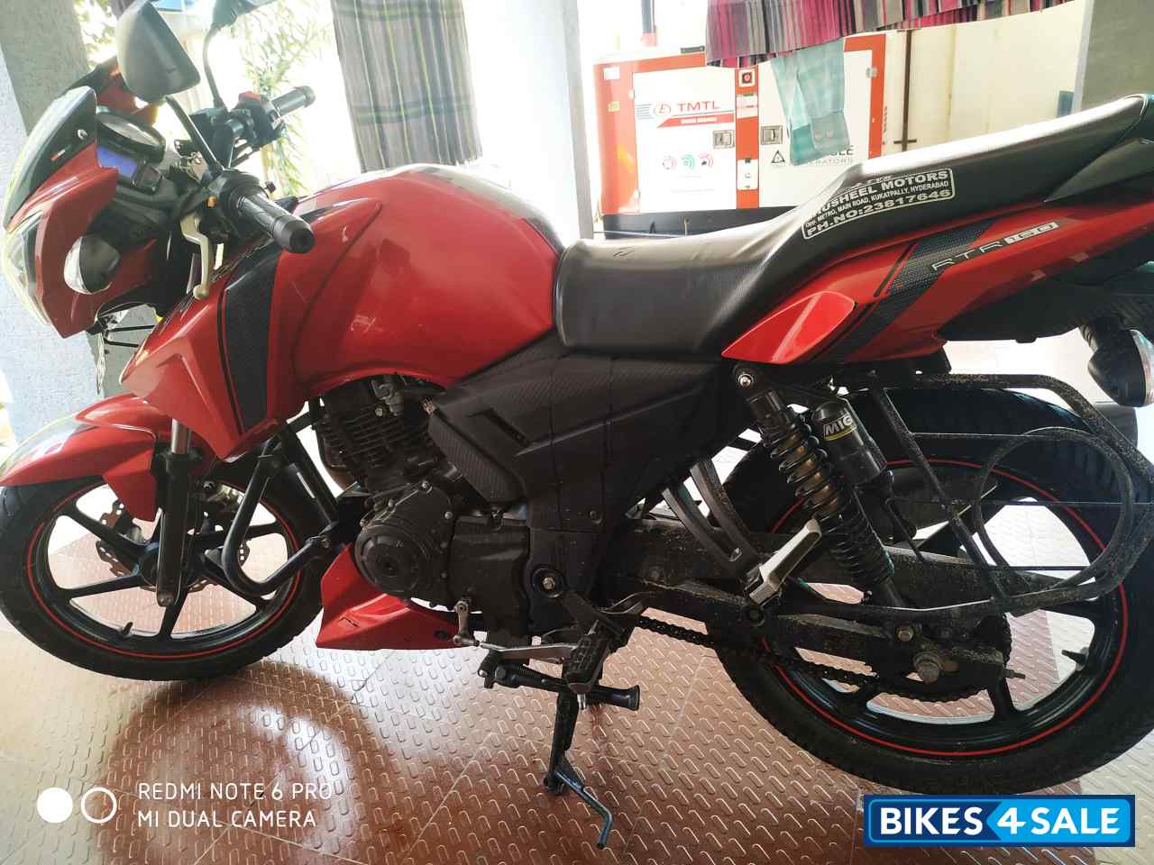 Red TVS Apache RTR 160 Red TVS Apache RTR 160