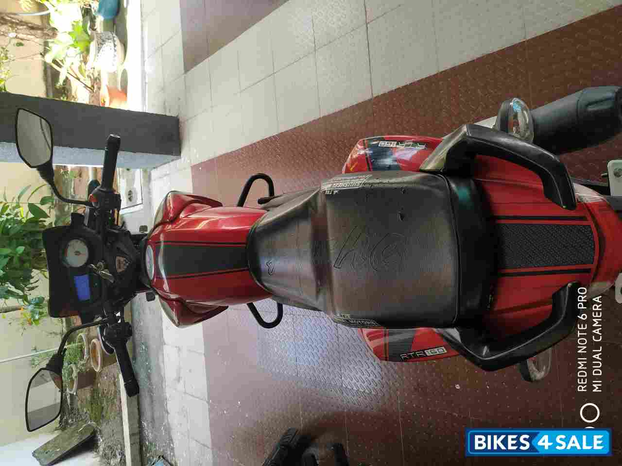 Red TVS Apache RTR 160 Red TVS Apache RTR 160