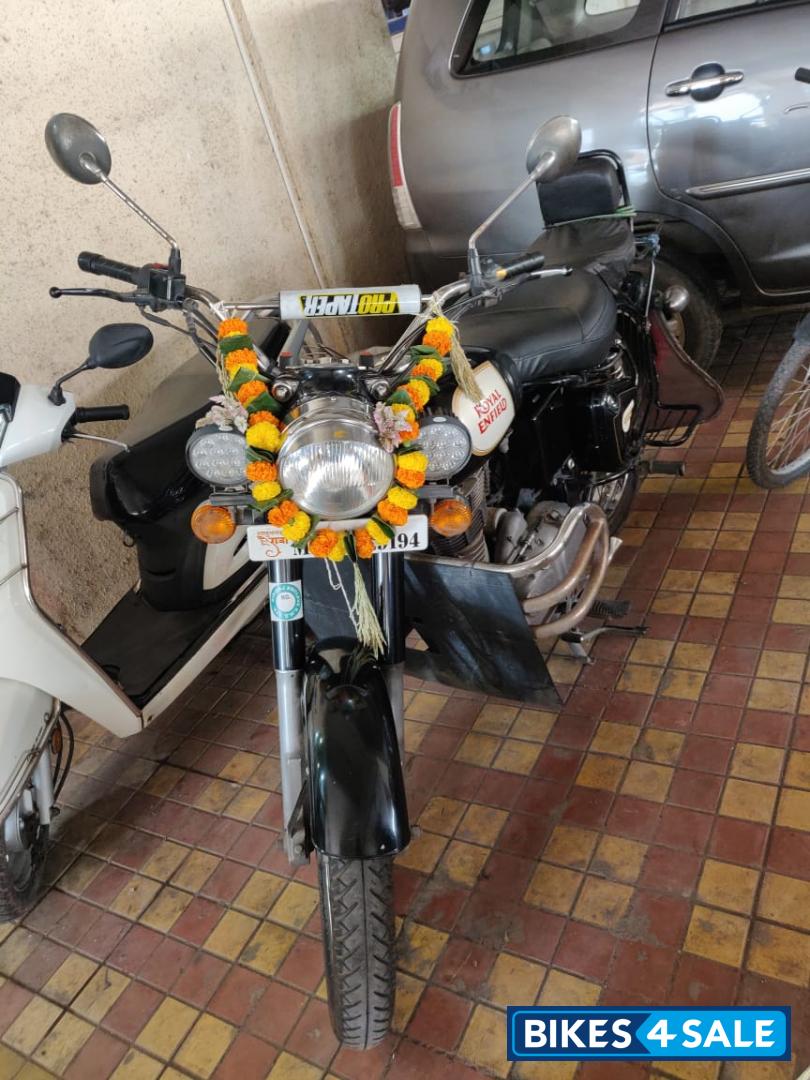 Black Royal Enfield Classic 350