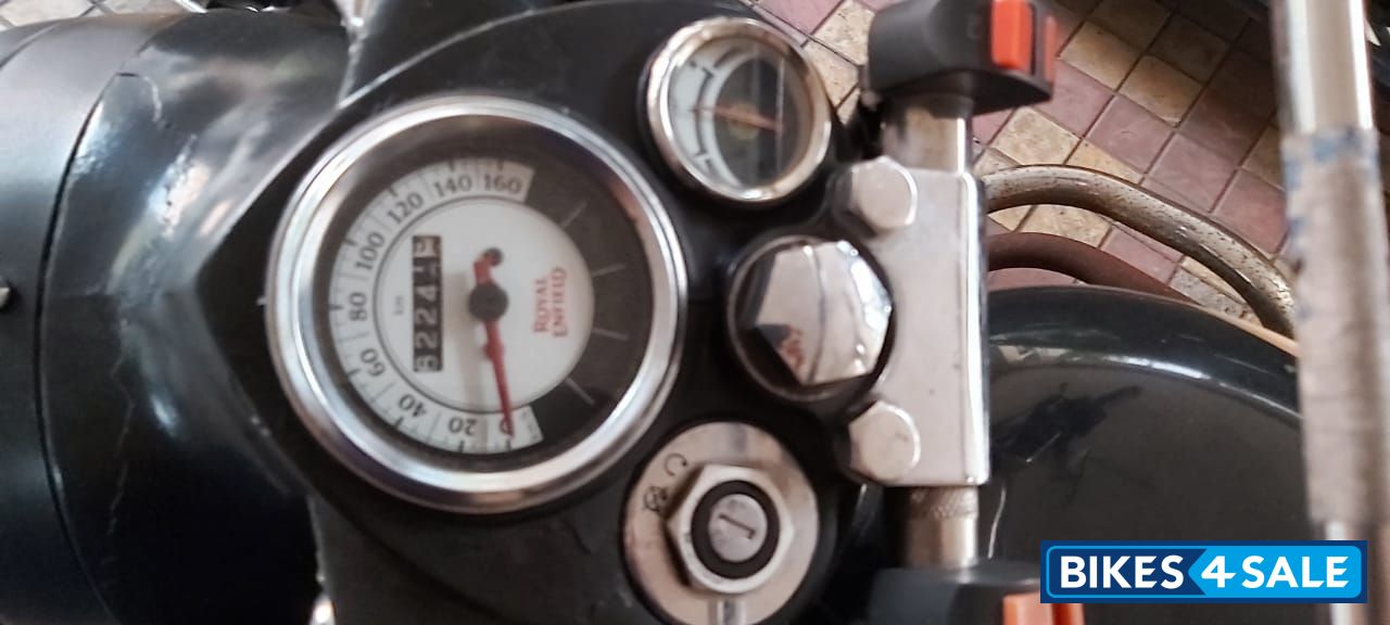Black Royal Enfield Classic 350