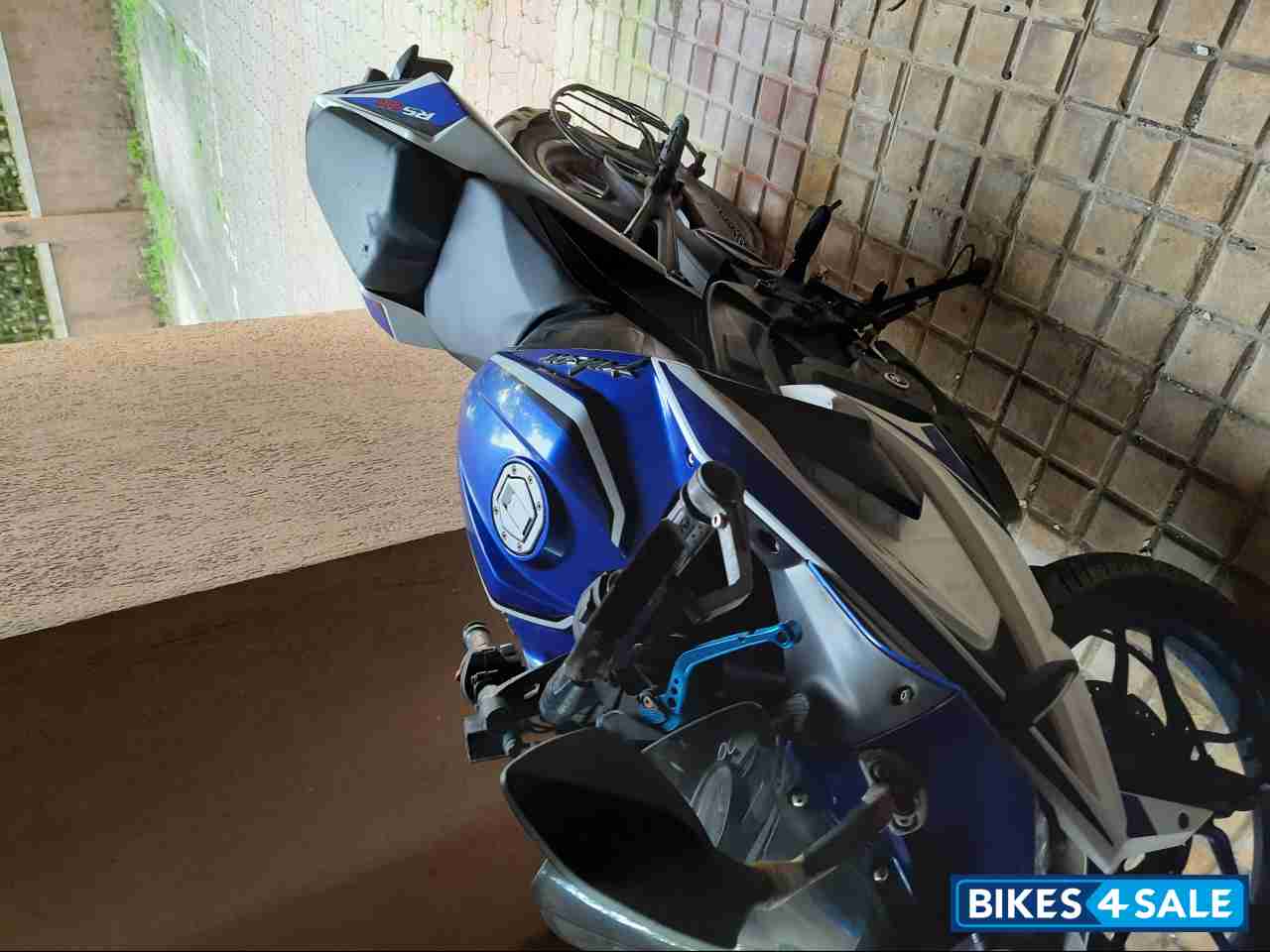 Bajaj Pulsar RS 200