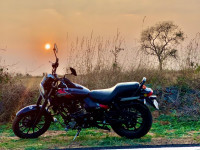 Bajaj Avenger Street 220