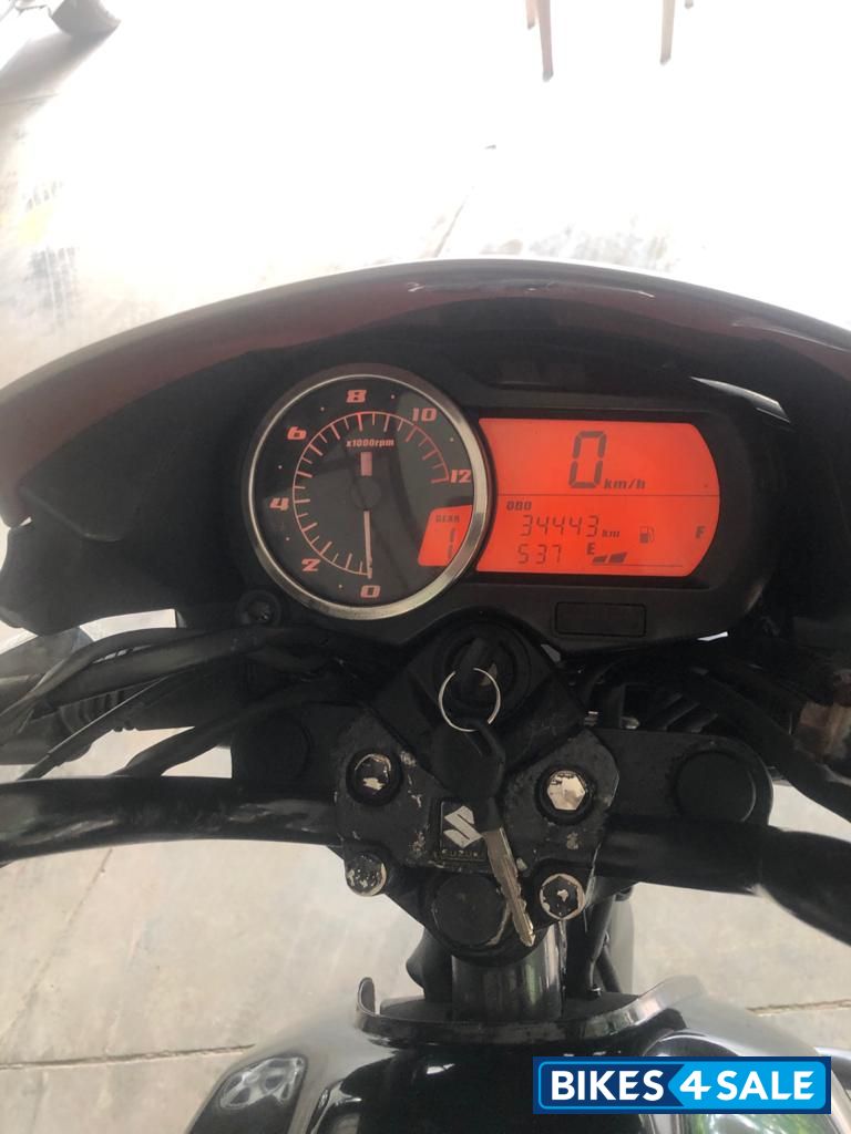 Black Suzuki GS 150R Black Suzuki GS 150R