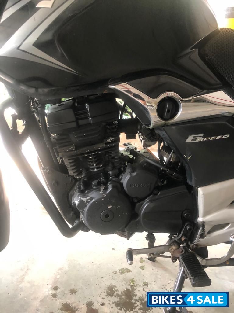 Black Suzuki GS 150R Black Suzuki GS 150R