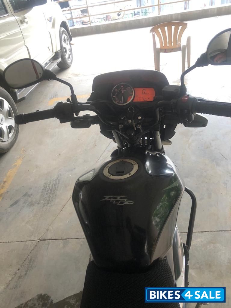 Black Suzuki GS 150R Black Suzuki GS 150R