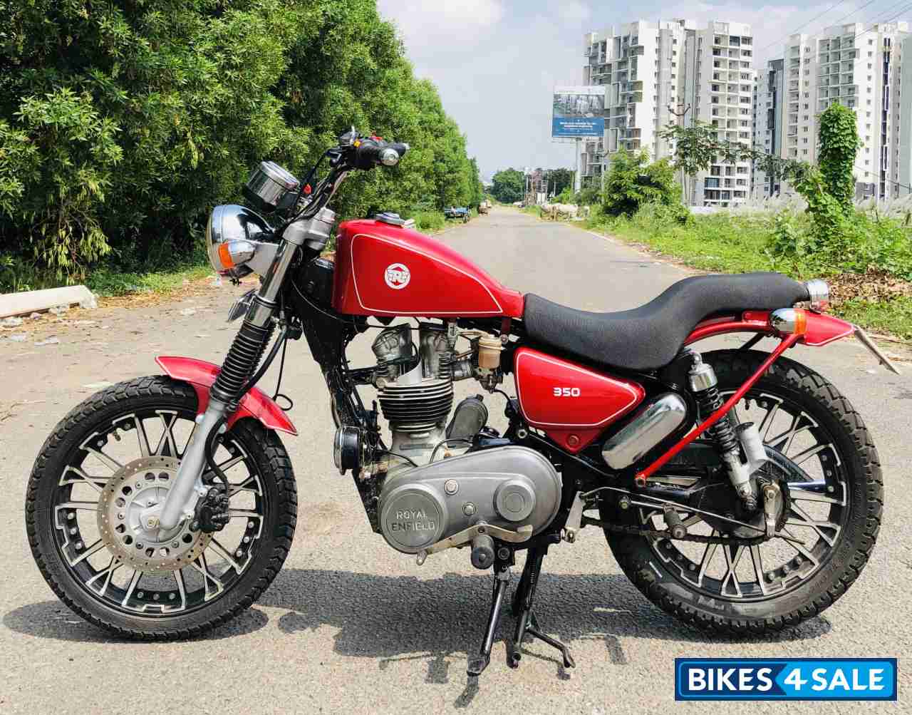 Red Royal Enfield Thunderbird 350 Red Royal Enfield Thunderbird 350