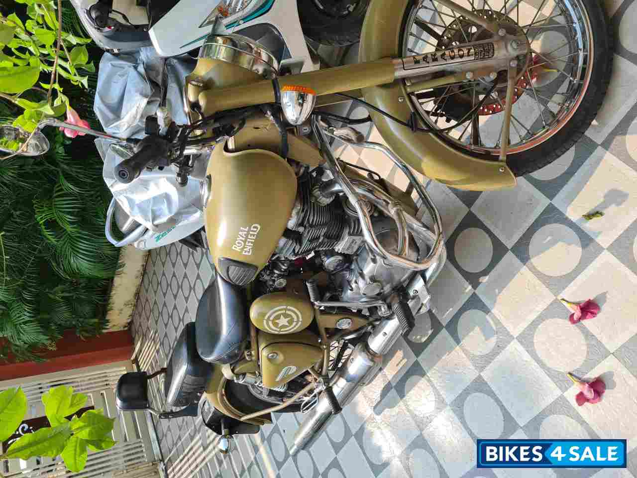 Royal Enfield Classic Desert Storm