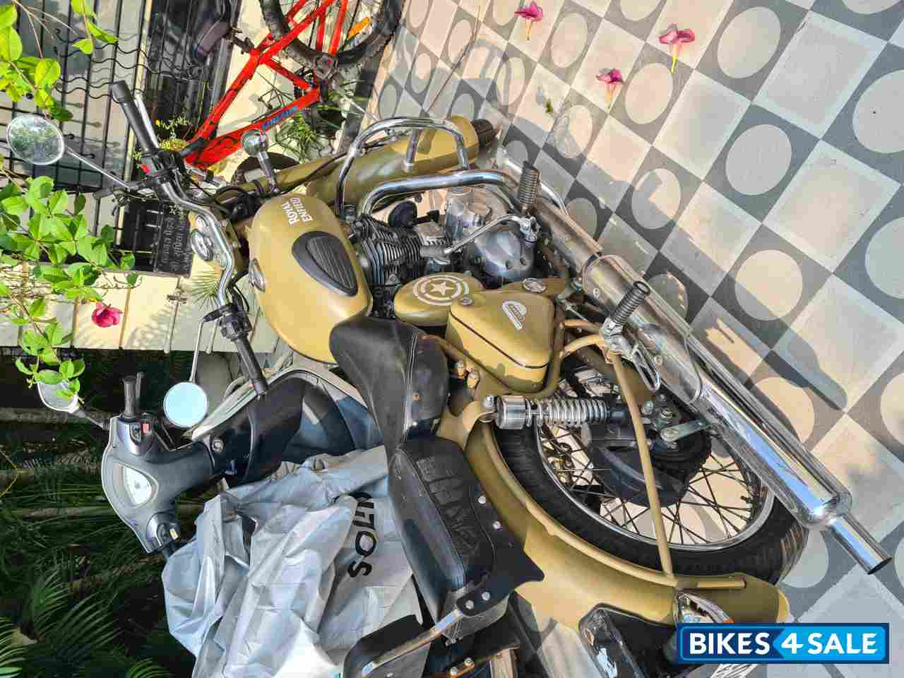 Royal Enfield Classic Desert Storm