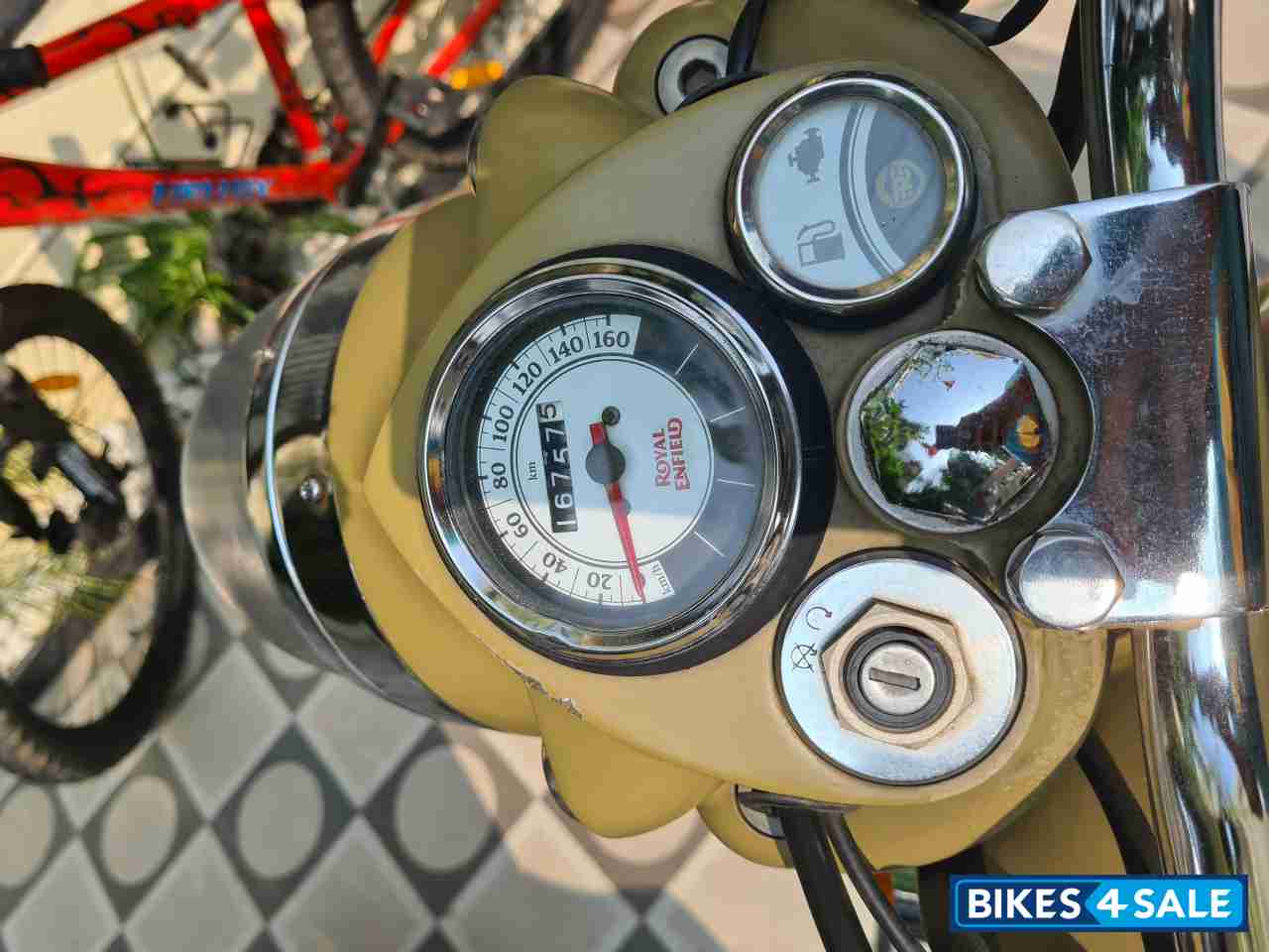 Royal Enfield Classic Desert Storm