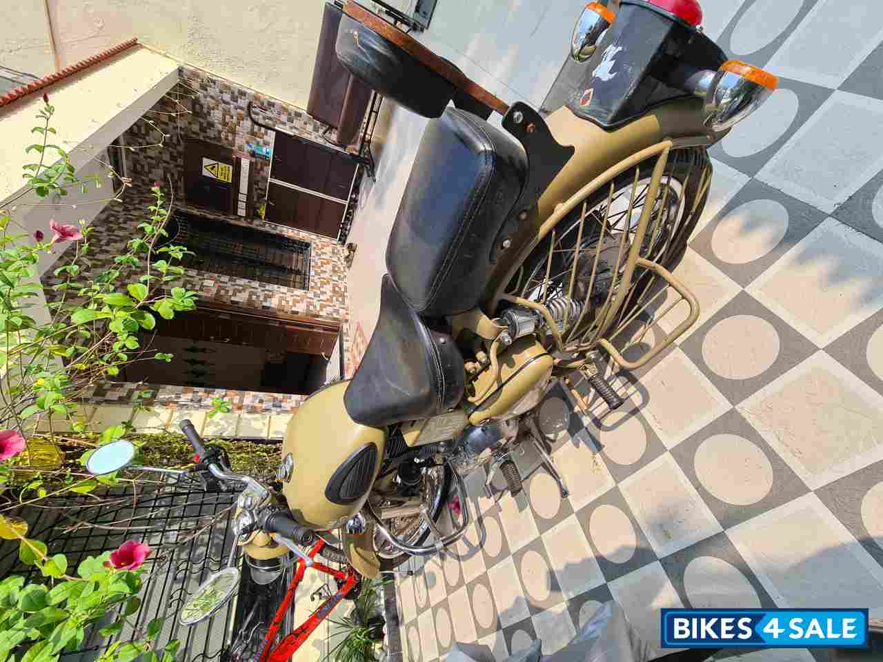 Royal Enfield Classic Desert Storm