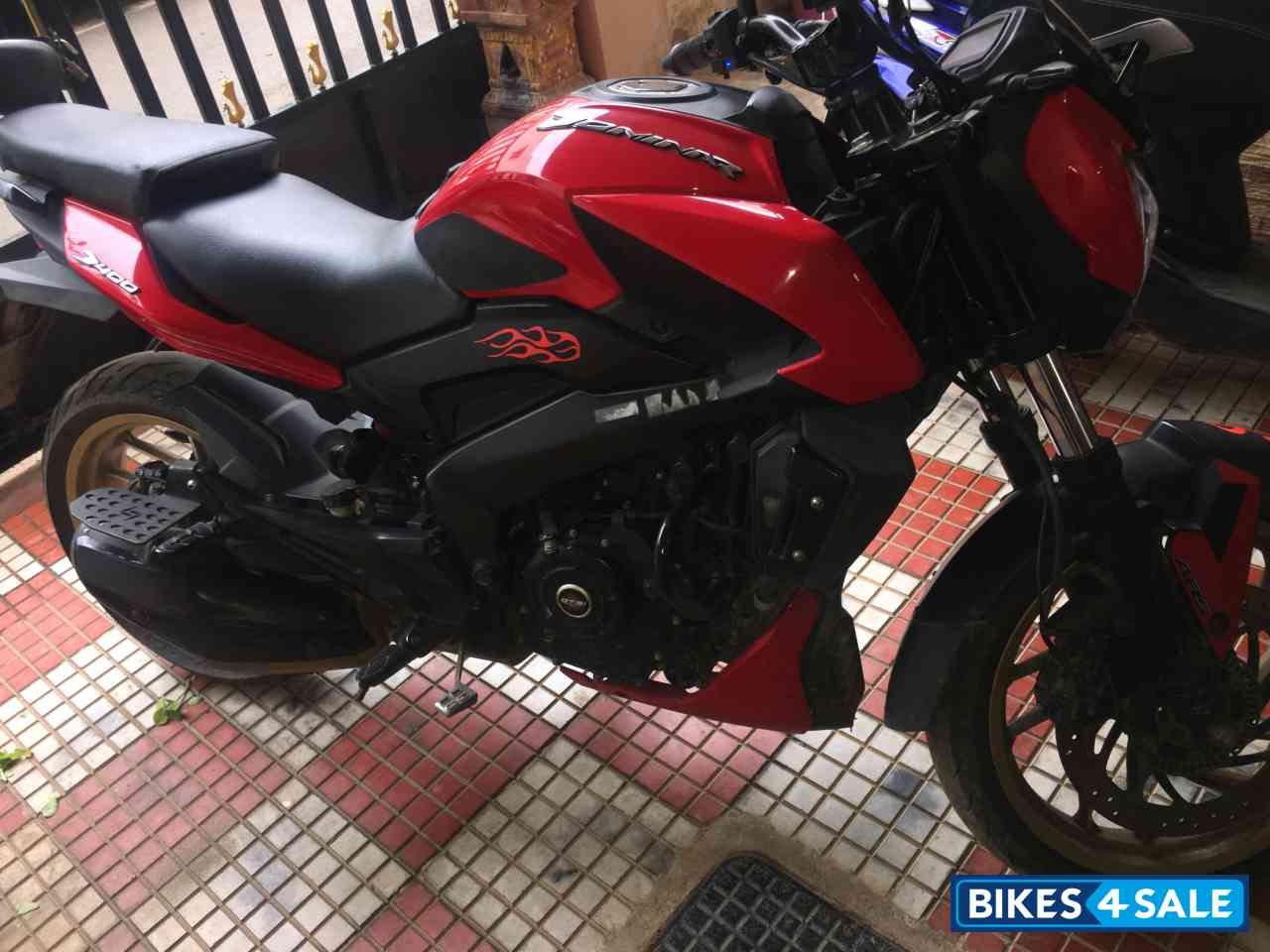 Red Bajaj Dominar 400 Disc Red Bajaj Dominar 400 Disc