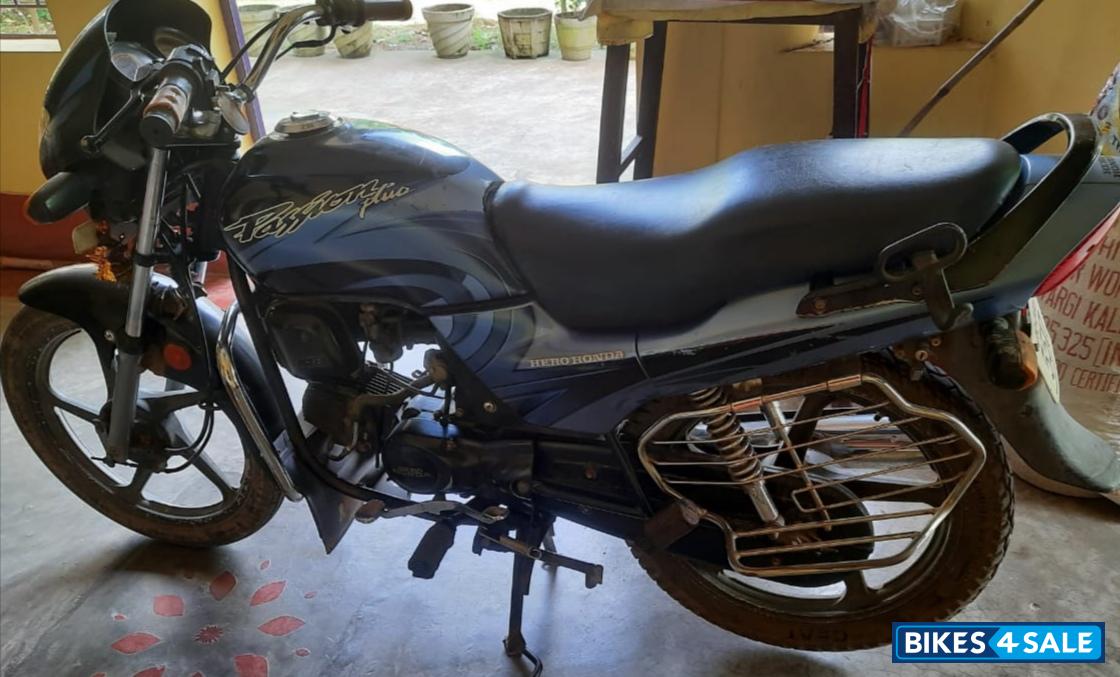 Black-blue Hero Passion Plus