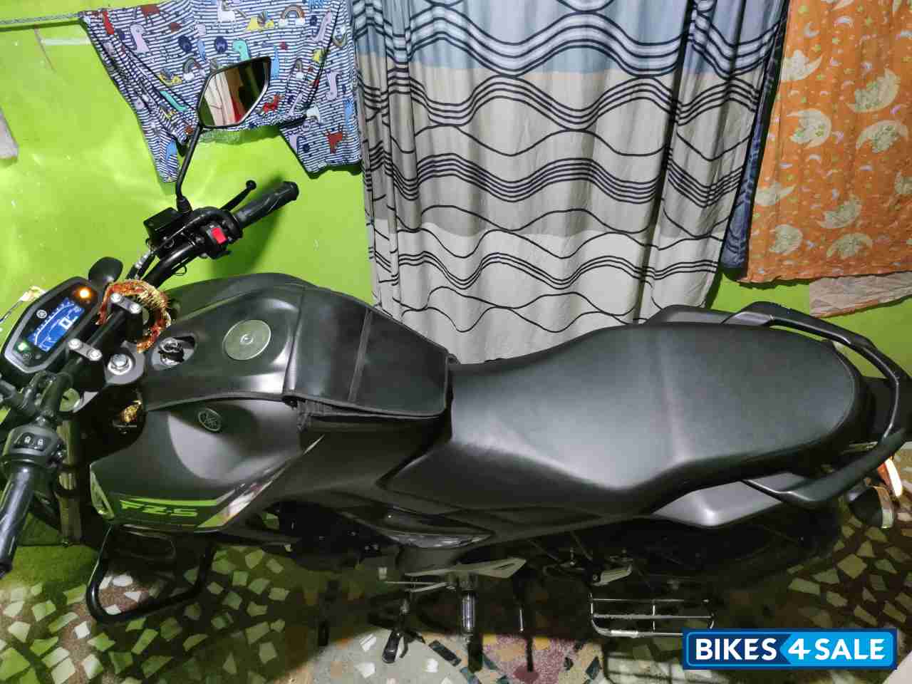 Black (dark Knight)edition. Yamaha FZ FI V3 BS6