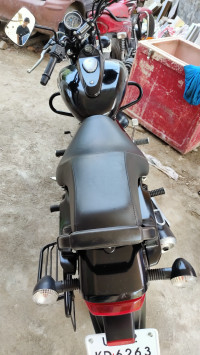 Bajaj Avenger Street 180