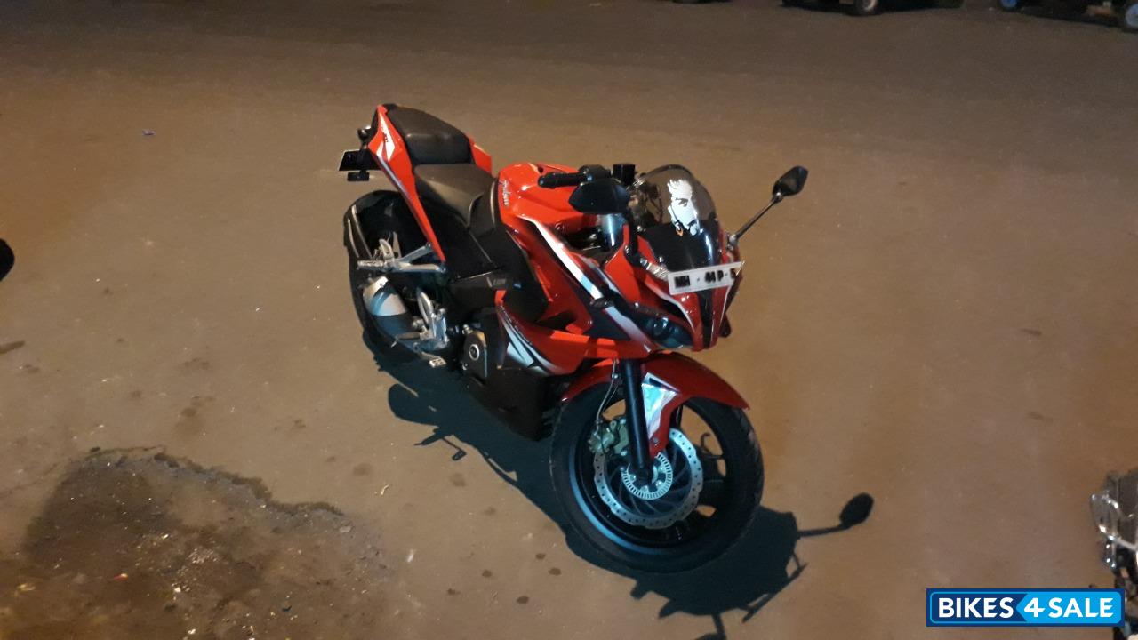 Bajaj Pulsar RS 200