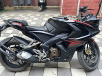 Bajaj Pulsar RS 200 ABS