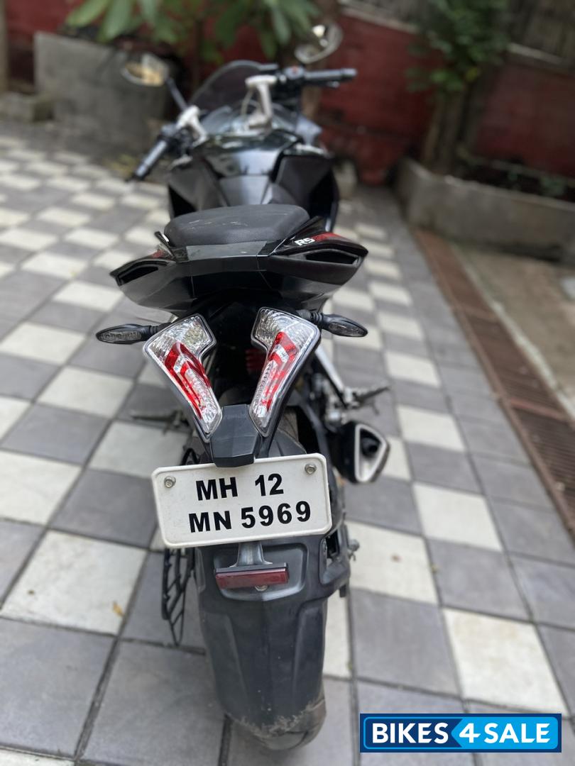 Bajaj Pulsar RS 200 ABS