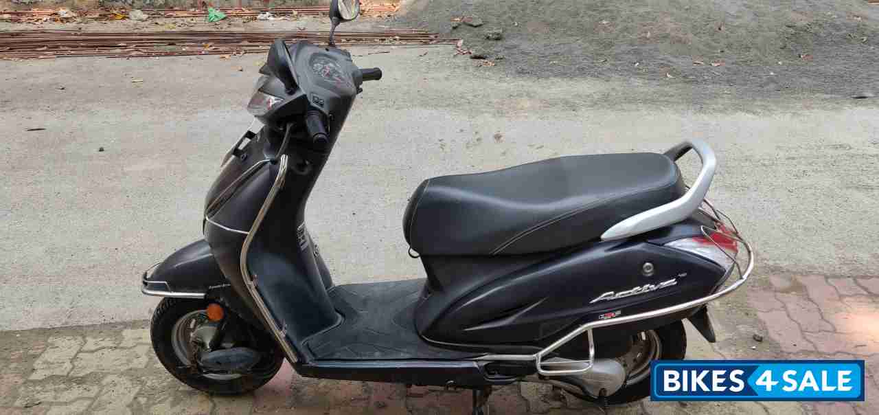 Gray Honda Activa 4G