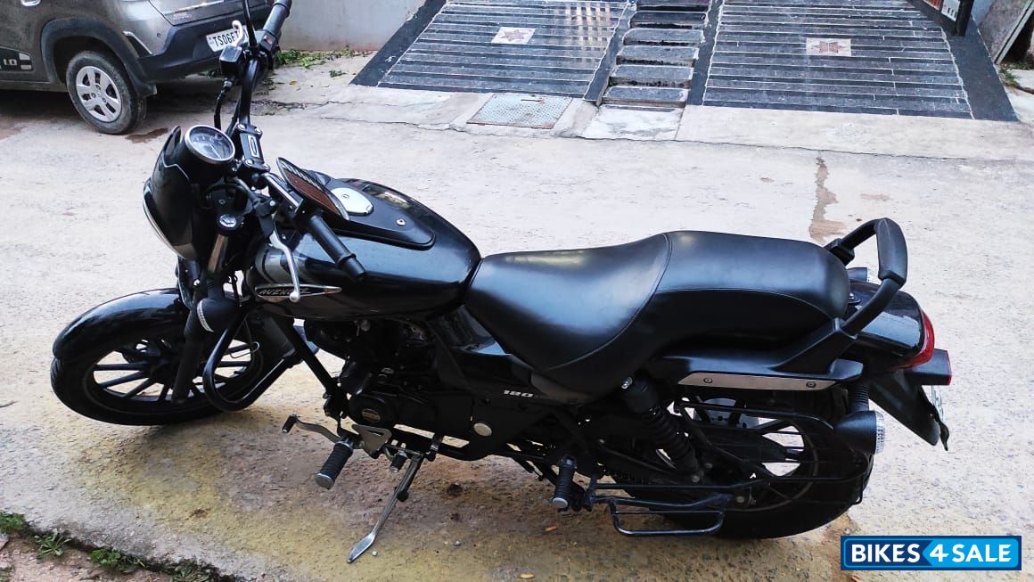 Black Ebony Bajaj Avenger Street 180