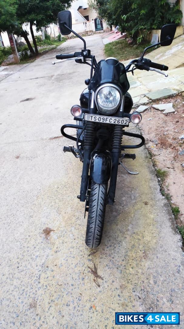 Black Ebony Bajaj Avenger Street 180