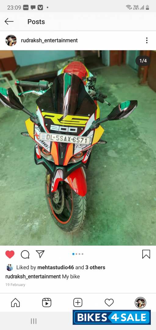 Bajaj Pulsar RS 200 ABS