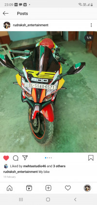 Bajaj Pulsar RS 200 ABS