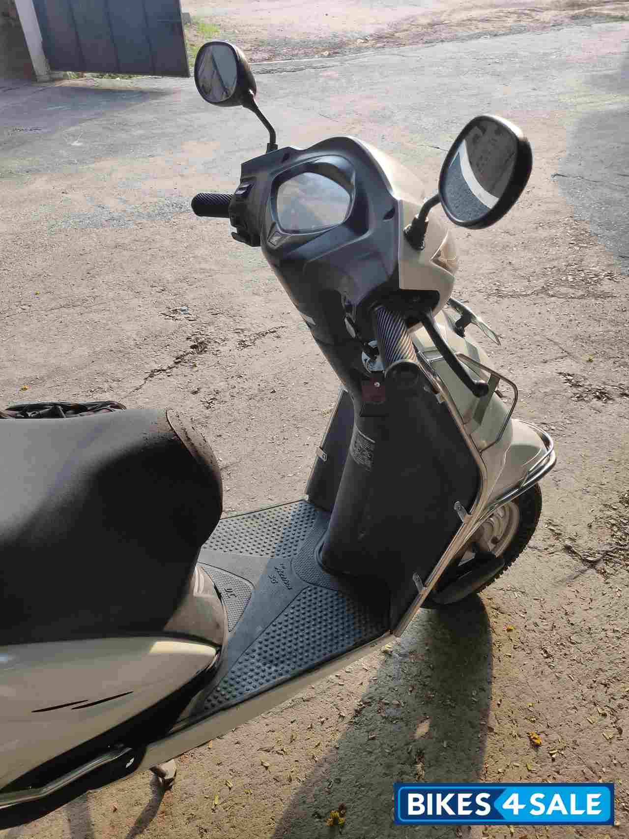 P A White Honda Activa 3G