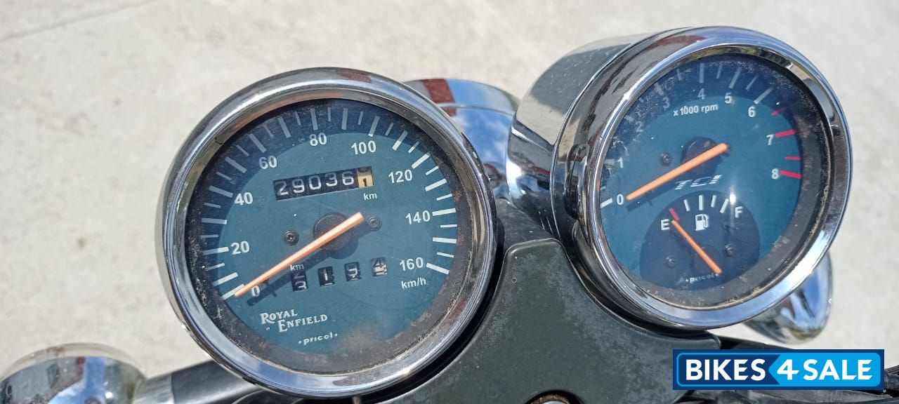 Silver Royal Enfield Thunderbird TwinSpark 350