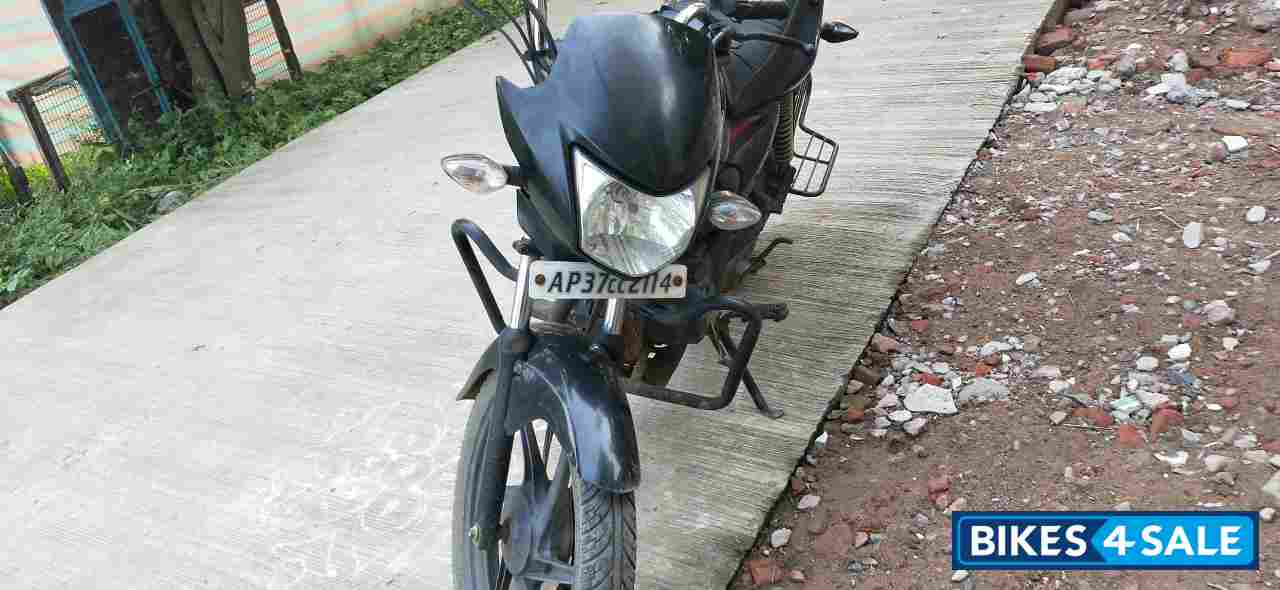 Black And Red Honda Shine