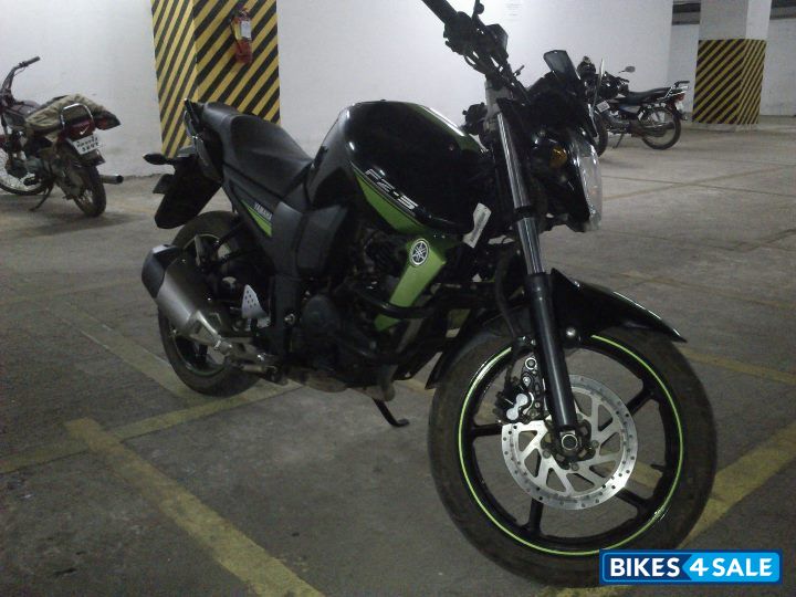 Black Green Yamaha FZ-S