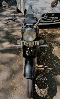 Black Royal Enfield Bullet Standard 350