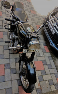 Black Royal Enfield Bullet Standard 350