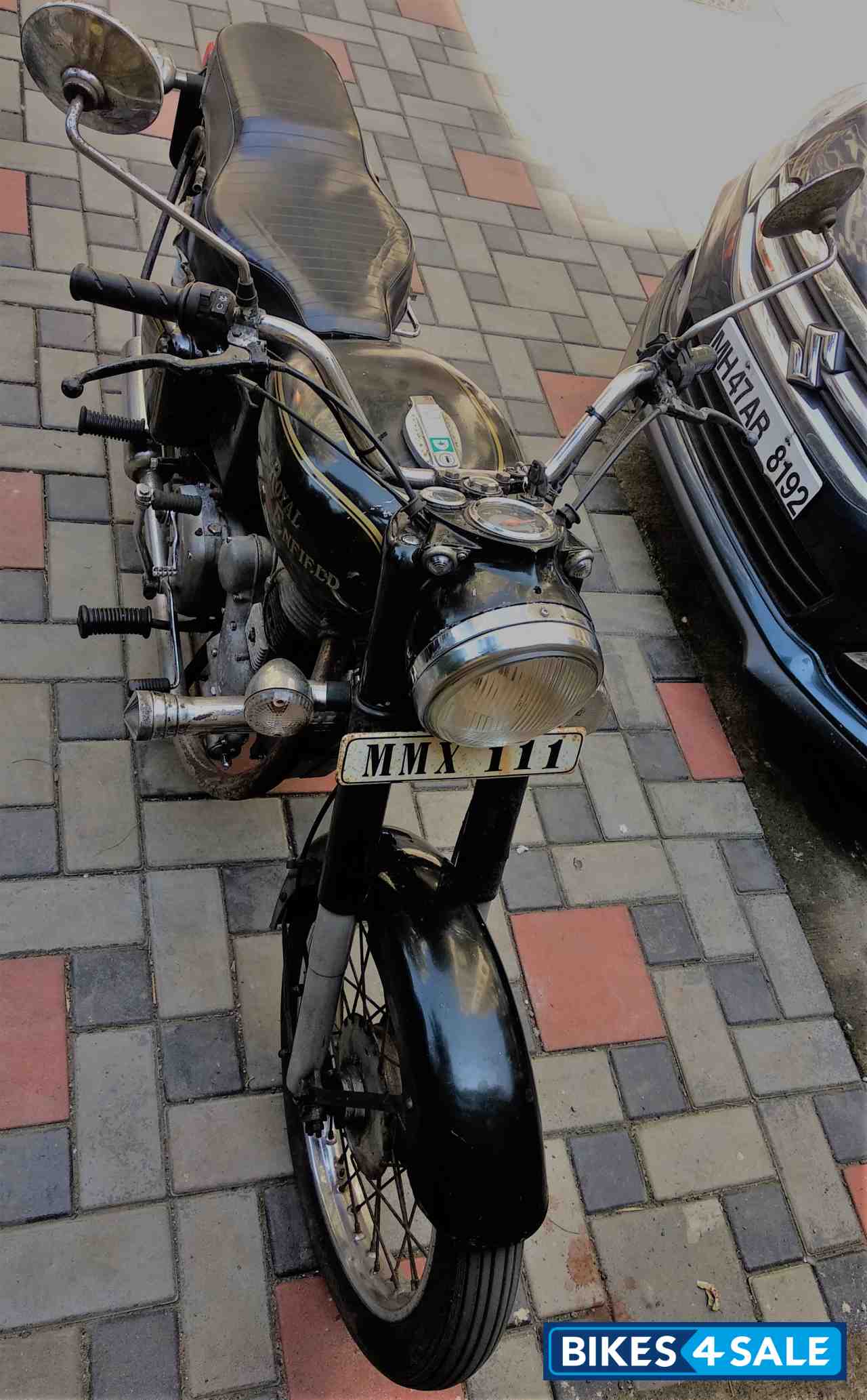 Black Royal Enfield Bullet Standard 350