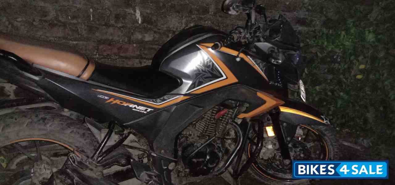 Honda CB Hornet 160R