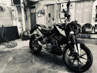KTM Duke 200