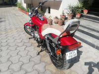 Bajaj Avenger 220 DTS-i