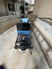 Royal Enfield Classic 350 Redditch Blue