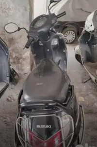 Black Suzuki Access 125