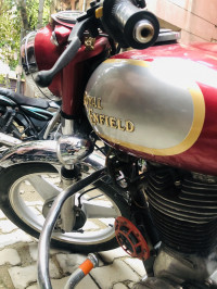 Maroon Royal Enfield Bullet Electra 5S