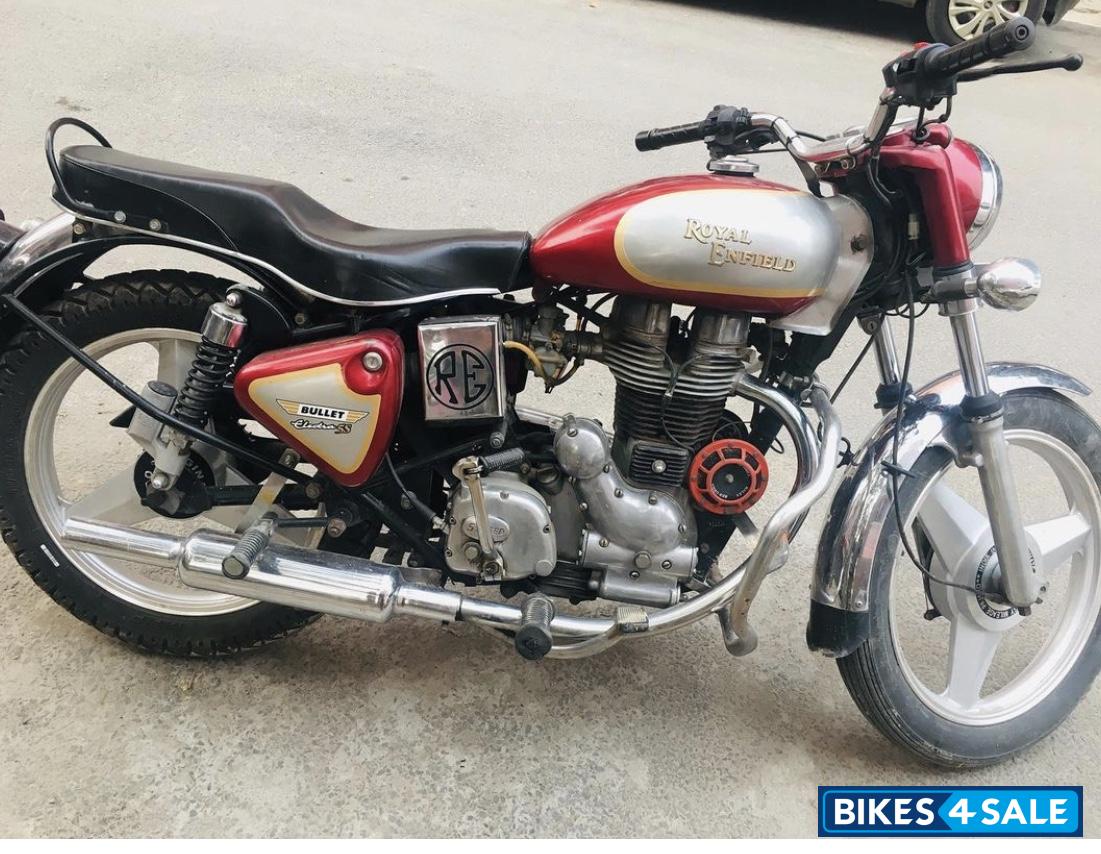 Maroon Royal Enfield Bullet Electra 5S Maroon Royal Enfield Bullet Electra 5S