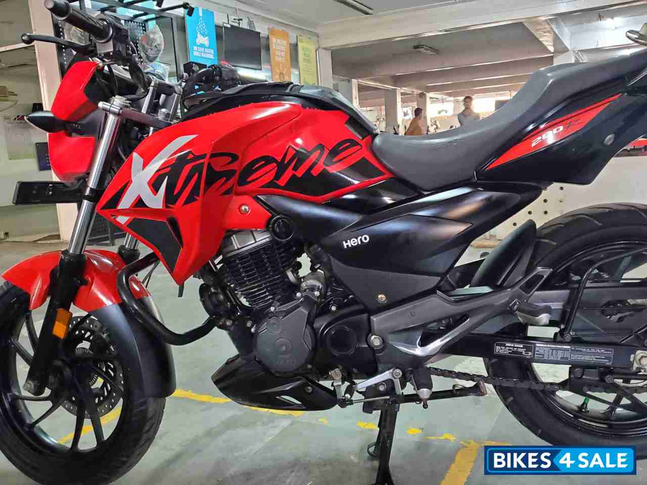 Red And Black Hero Xtreme 200R